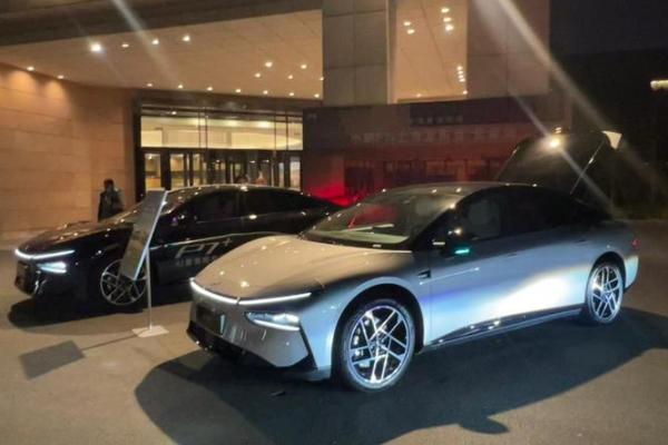 4月25日适合提车吗为什么呢